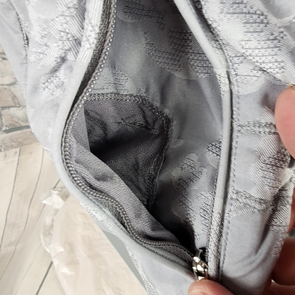 Lululemon Run Travel to Track Jacket Full Zip Jacquard Floral Fossil Gray Size 6 - Picture 7 of 16